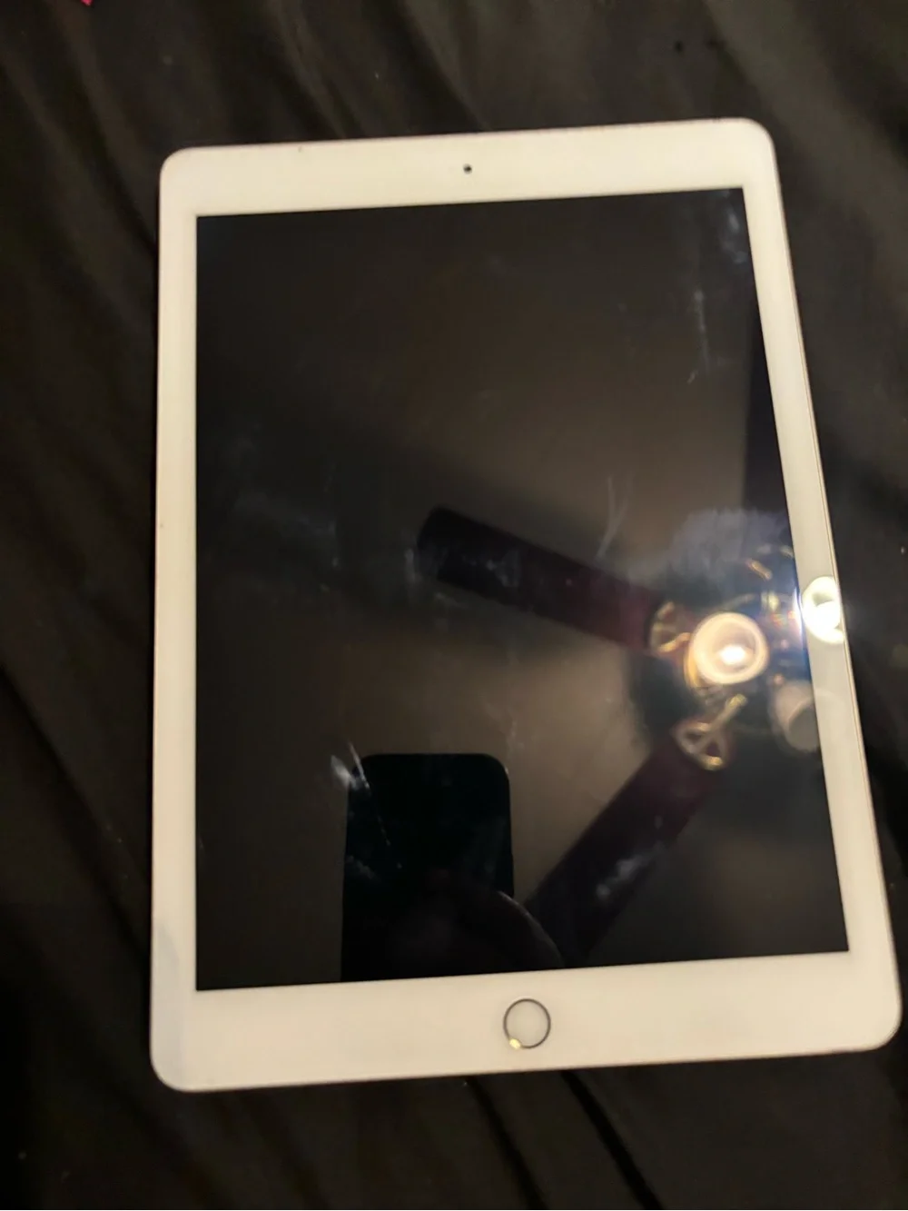 Apple iPad 5th Generation 32GB Wi-Fi Rose Gold
